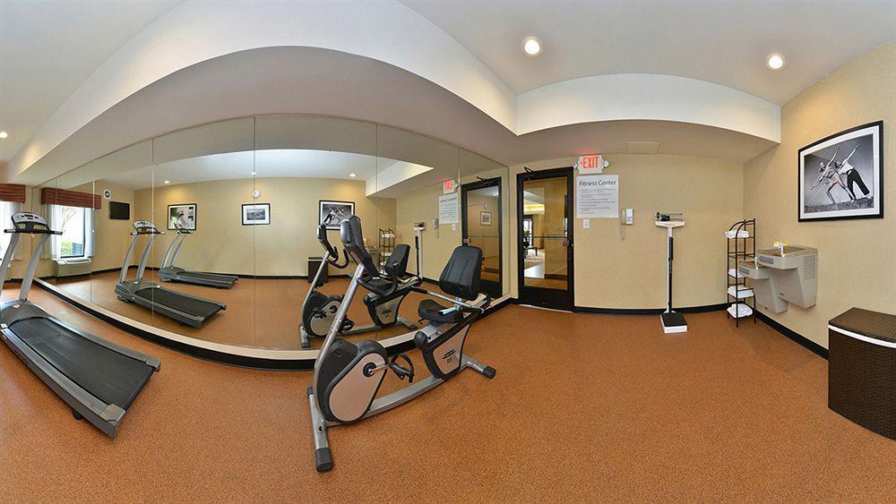 Holiday Inn Express Hotel & Suites Petersburg/Dinwiddie By Ihg Экстерьер фото